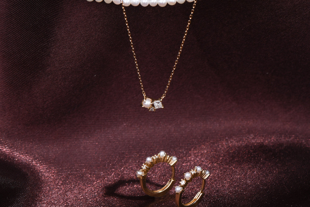 Diamond and freshwater pearl solid gold necklace and earrings